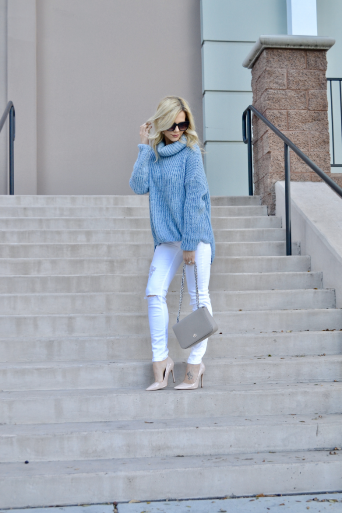 5 Ways to Match This Year’s Blue Sweater – HELLO FASHION STYLE